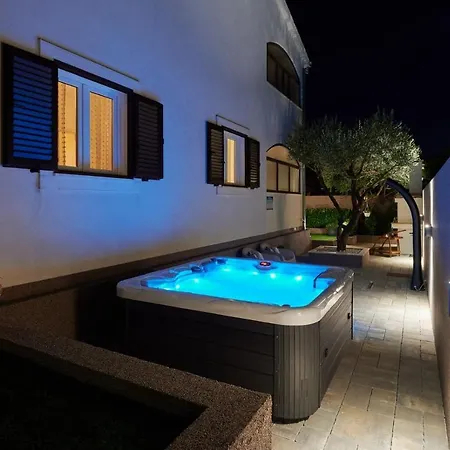 Villa Demonta *