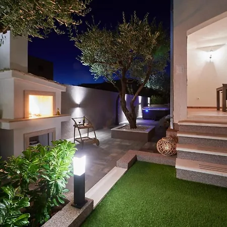Villa Demonta *